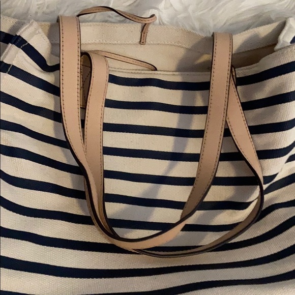 MOVING SALE! Kate spade striped tote bag - Picture 5 of 5